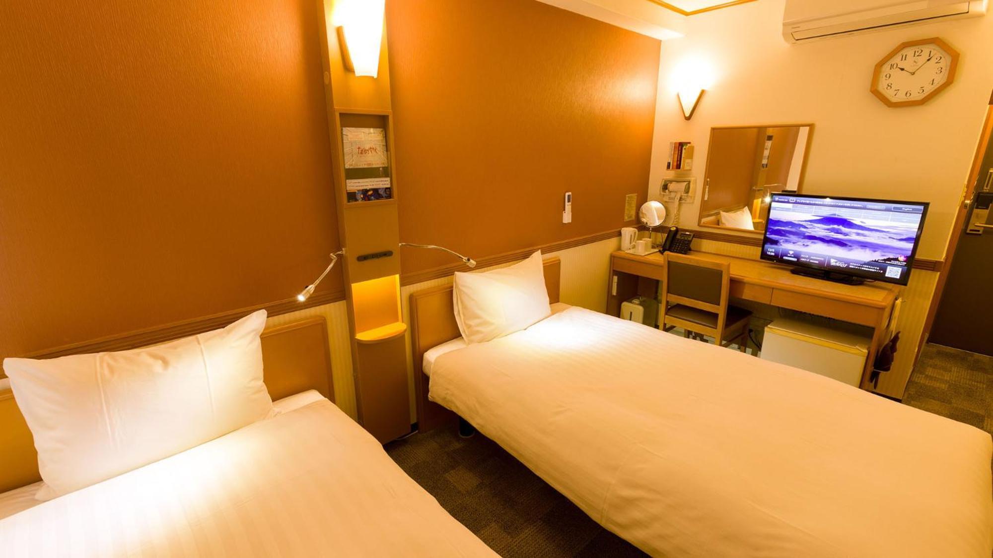Toyoko Inn Yamagata-Eki Nishi-Guchi Ямагата Номер фото