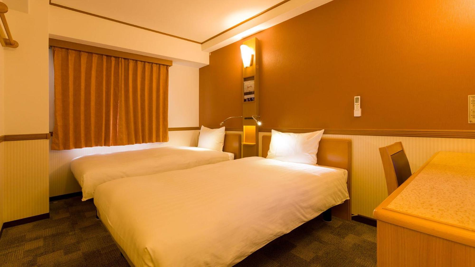 Toyoko Inn Yamagata-Eki Nishi-Guchi Ямагата Номер фото