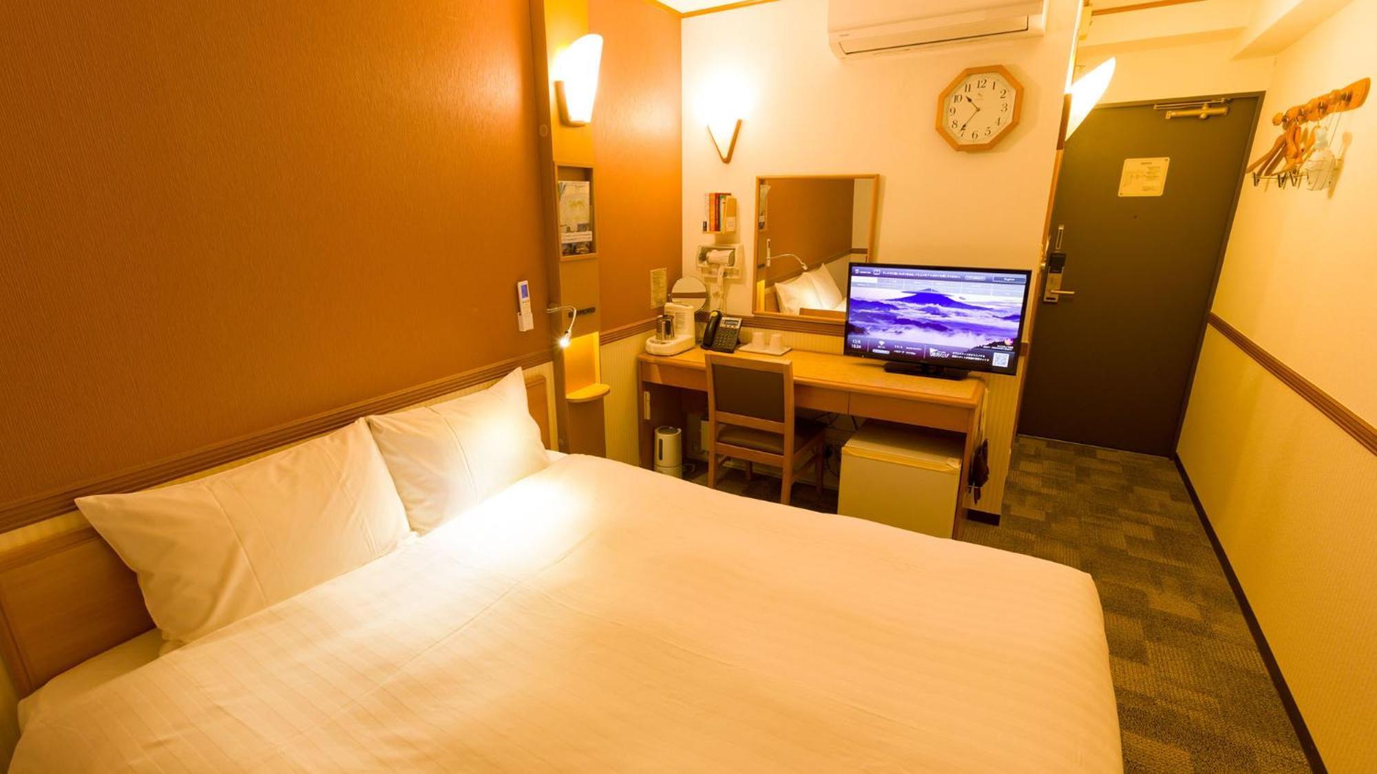 Toyoko Inn Yamagata-Eki Nishi-Guchi Ямагата Номер фото
